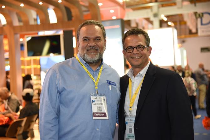 Artur Luiz Andrade, da PANROTAS, e Paulo Salvador, da Omnibees