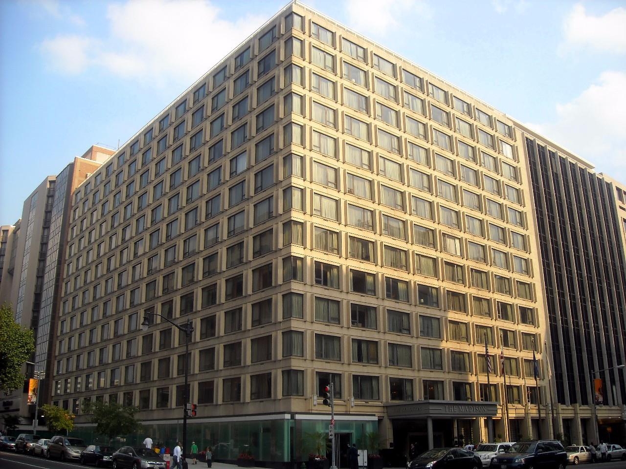 Antes sob o nome Loews Madison Hotel, o empreendimento passa a ser administrado pela rede Hilton, renomeado para The Madison DC
