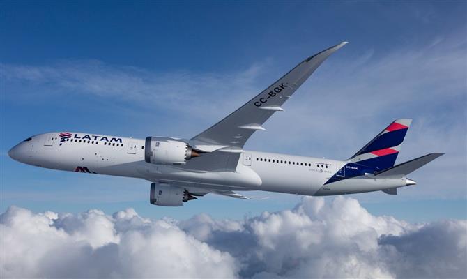 Latam Airlines está voando três vezes por semana a Paris a partir de GRU