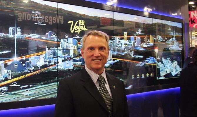 O gerente de Mercados Especiais para o Las Vegas Convention and Visitors Authority, Jim McMichael