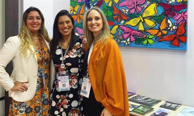 Carla Cecchele, Maria Santos, da Flot Operadora, e Cristina Colin, Executiva de Vendas para os Hotéis Luxe Brands da RCD no Brasil
