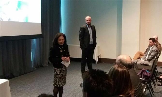 O vice-presidente da Alagev, Eduardo Murad, e a fundadora e presidente da rede Blue Tree Hotels, Chieko Aoki, palestraram no evento
