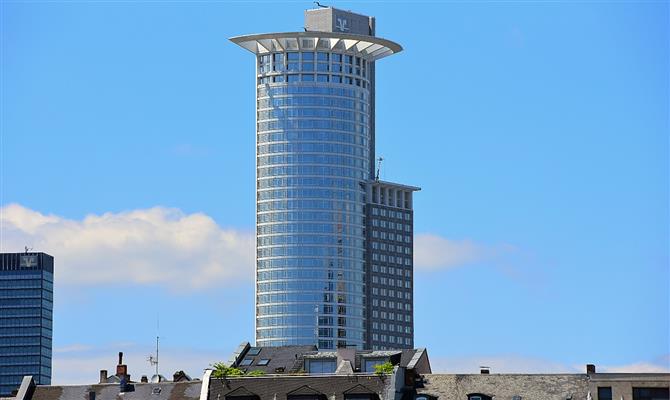 O Westend Tower tem 208 metros de altura