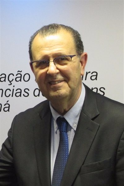 Antonio Azevedo permanece na liderança da entidade no Paraná