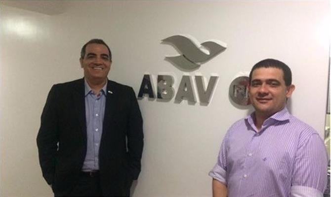 Bruno Mesquita e Luciano Lapa, presidente e vice-presidente da Abav-PB 2018/2019