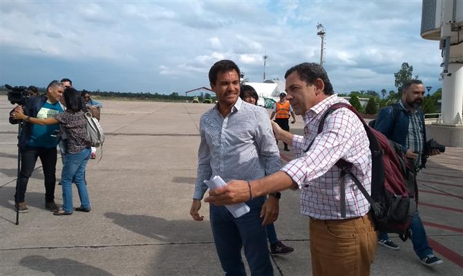 Diretor da  Vida Latam, Bebe Badino, que promove o destino, junto do ministro de Turismo de Jujuy, Federico Posadas