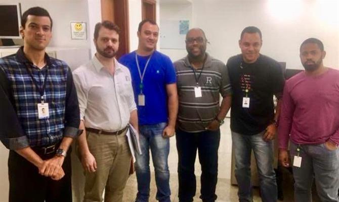 Tiago Quintanilha e a equipe envolvida no projeto PCI DSS do Reserve