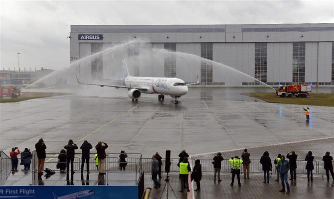 A321 Long Range levanta voo pela primeira vez