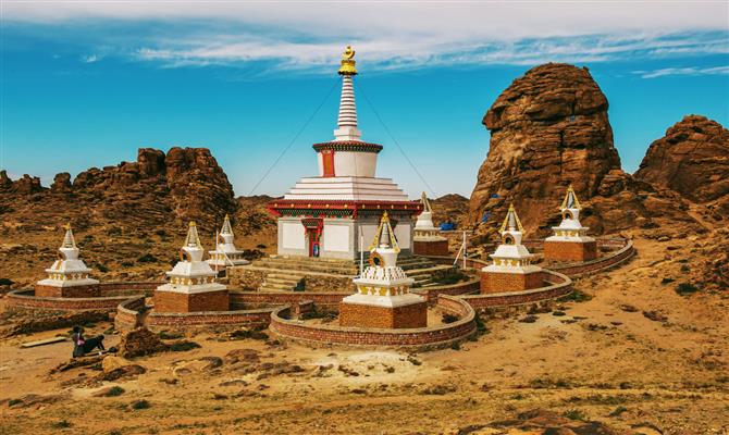 Templos da Mongólia conquistam o público por sua arquitetura exótica