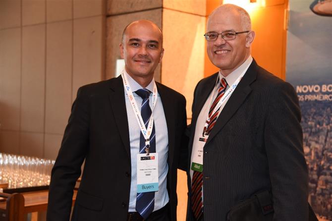 Ney Neto, da MCI Brasil, palestra durante primeira sessão do evento