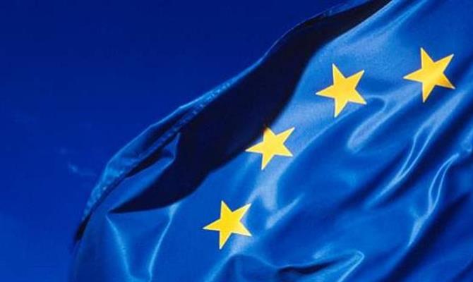 União Europeia propõe suspensão das restrições de viagens a turistas vacinados