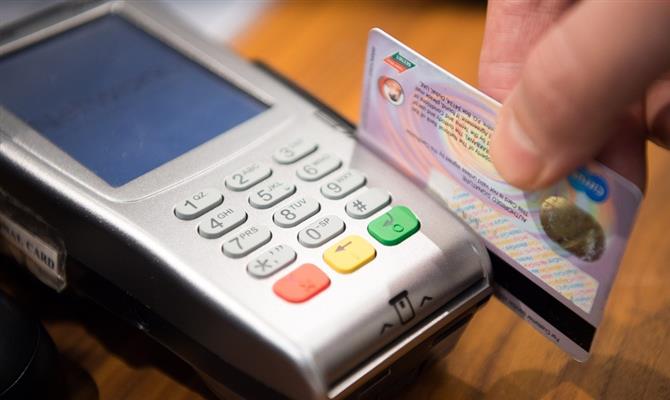 Cartão de crédito continua como a principal modalidade de endividamento para 78,5% das famílias