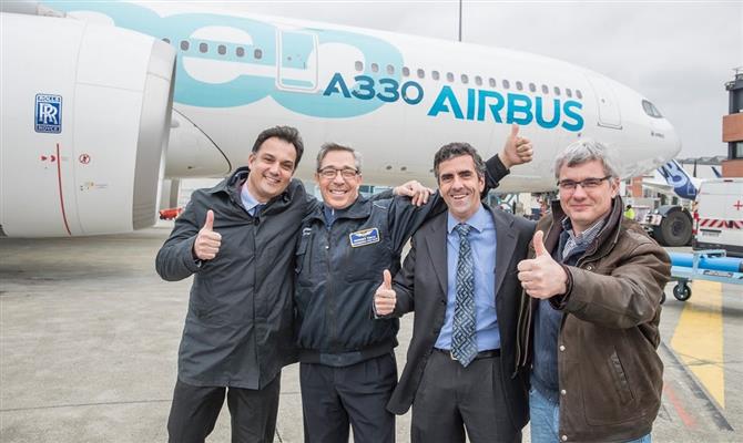 O voo teste foi realizado na sede da Airbus, na França