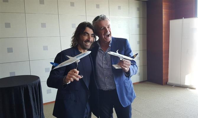 Javier Hidalgo, CEO do grupo Globalia - proprietário da Air Europa - com Michael O'Leary, CEO da Ryanair