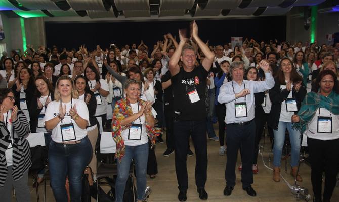 Agentes de viagens participam da 11ª Convenção da Schultz, em Petrópolis (RJ)