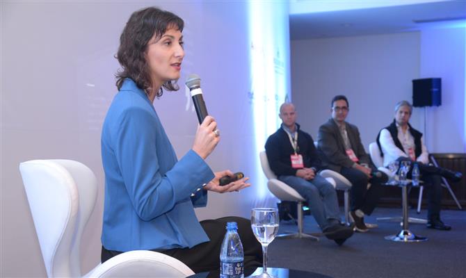 Camila Anauate comandou o debate sobre as dez tendências de viagens na América Latina durante o Next Curitiba