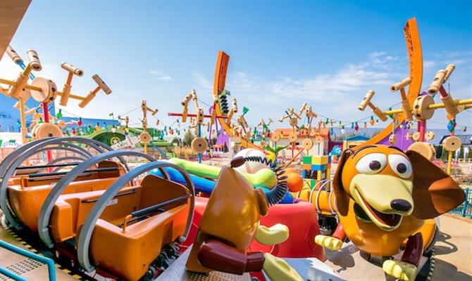 Slinky Dog Spin é uma das atrações entre as novidades do espaço baseado nos filmes Toy Story