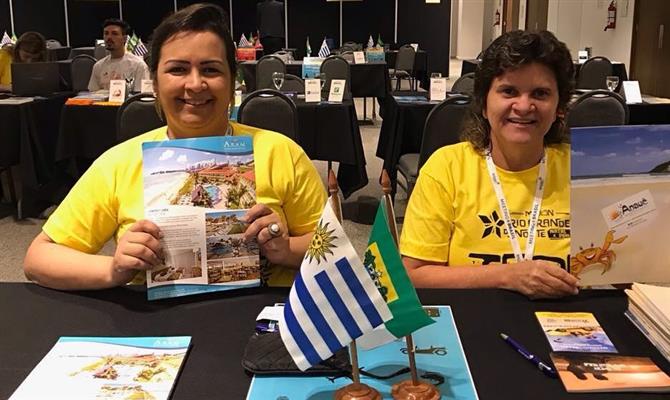 Samira Samara, da Aram Hotéis, e Ana Maria Costa, do Anauê Receptivo, no evento desta manhã em Montevidéu<br><br>