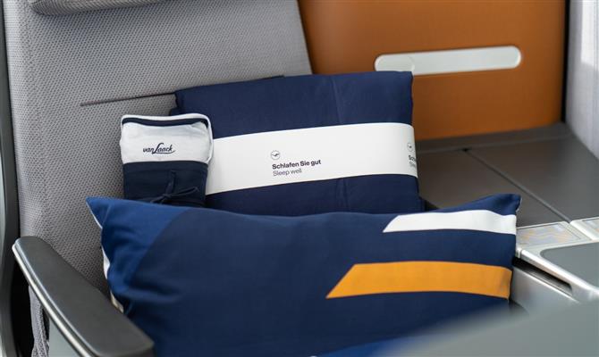 Cobertores, fronhas e camisa de dormir fazem parte da Dream Collection, nova coleção de produtos da classe executiva da Lufthansa