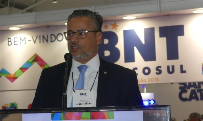Bob Santos, ministro interino do Turismo