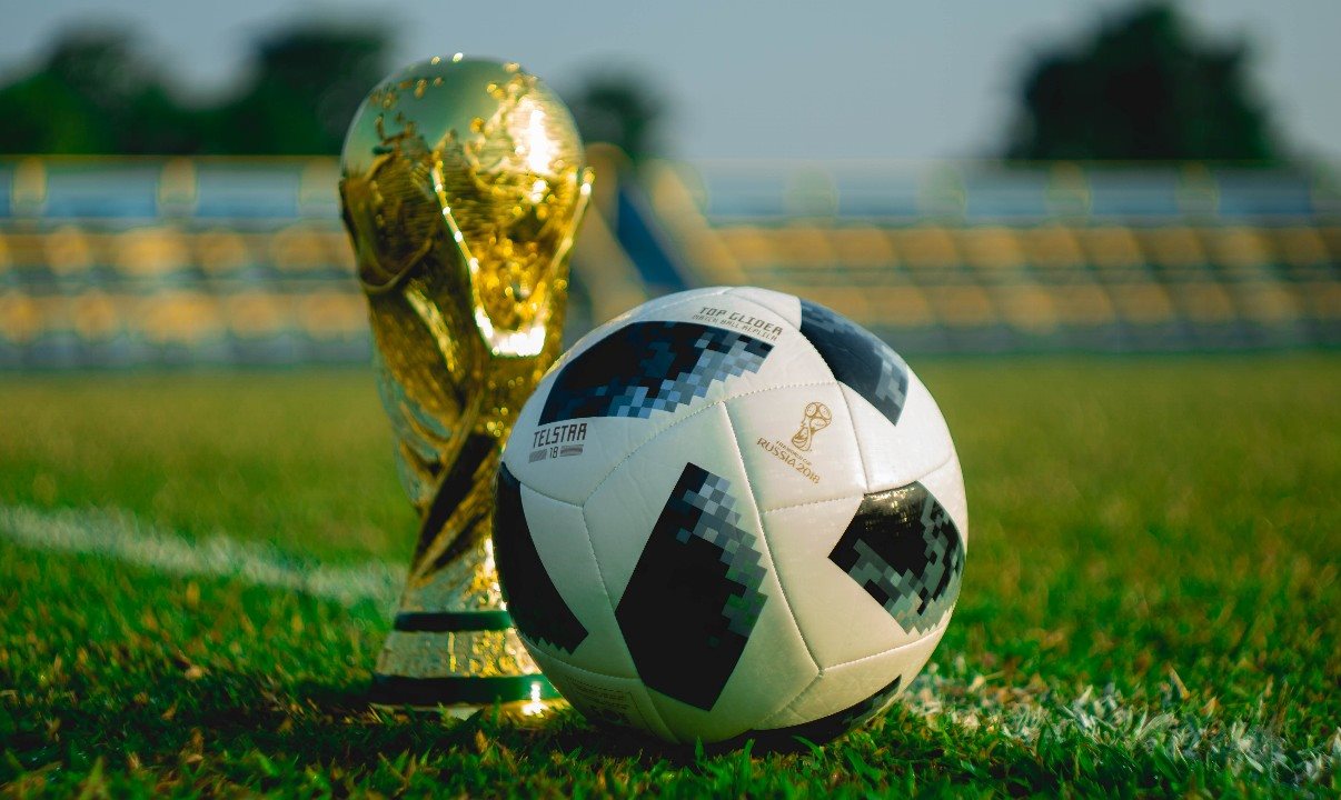 Stella Barros lança campanha para promover venda de pacotes para Copa do Mundo no Catar em 2022