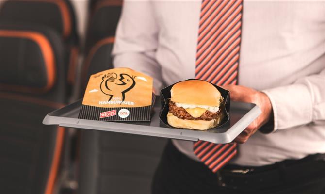 A aérea disponibilizará essa opção de hambúrguer aos seus clientes