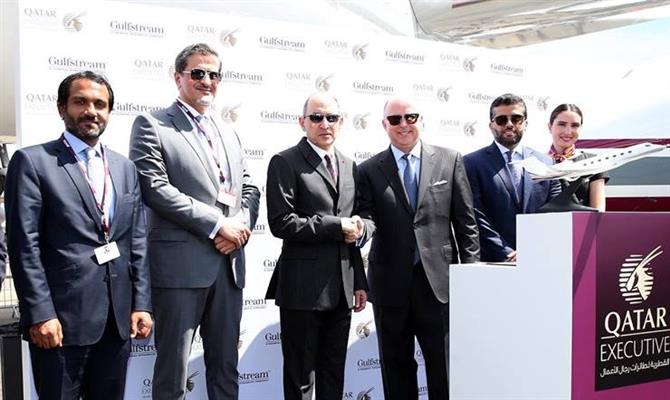 Diretores da Qatar Executive na inauguração do Farnborough International Airshow