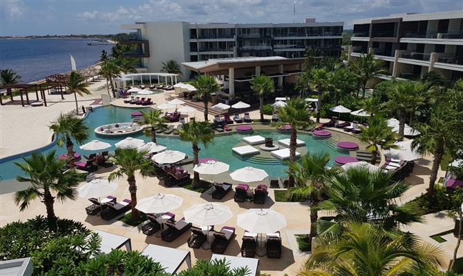 O Secrets Riviera Cancun Resort & Spa é uma nova subdivisão do Breathless Riviera Cancun Resort & Spa