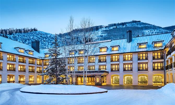 O hotel é o único com acesso direto às pistas de esqui