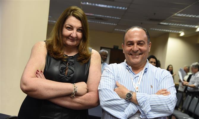 Magda Nassar e Geraldo Rocha, respectivamente vice-presidente e presidente da Abav Nacional