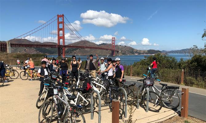 Time da Mobility e agentes de viagens fazem passeio de bicicleta por São Francisco