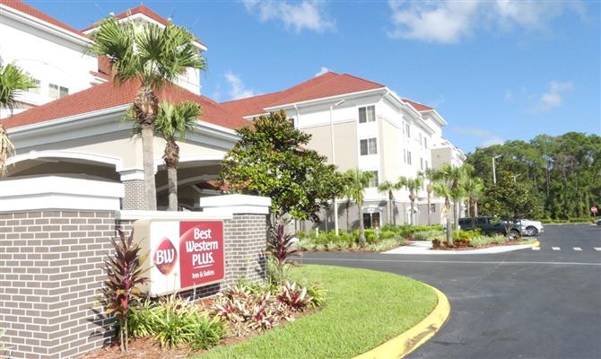 Best Western Plus Kissimmee-Lake Buena Vista South Inn & Suites, opção para quem busca conforto e praticidade na visita aos parques temáticos de Orlando