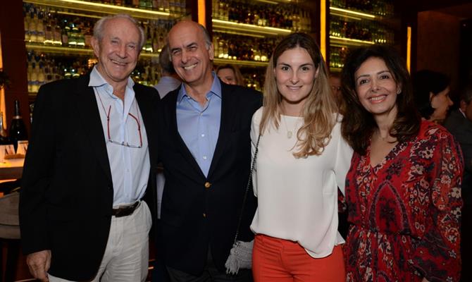 Martin Jensen, da Queensberry, com Gilberto Braghetta e Renata Braghetta, da Alternatur, e Eby Piaskowy, da Queensberry