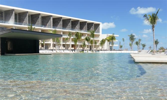 Grand Palladium Costa Mujeres Resort & Spa está a 20 minutos de Cancun