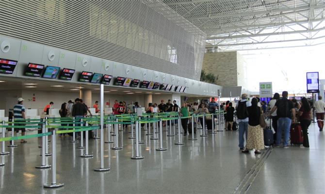 Na véspera, cerca de sete mil passageiros passarão pelo terminal