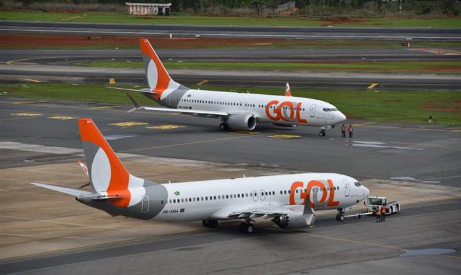 Os dois 737 MAX 8 da Gol se preparam para decolar para Miami e Orlando, do Aeroporto de Brasília