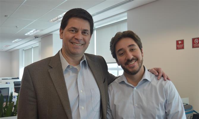 Marcelo Dezem e Lucas Correia, diretor e gerente do Latam Fidelidade