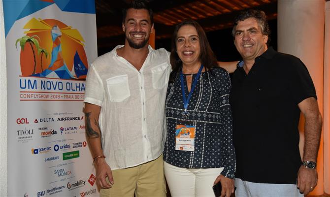 Fabio Oliveira, Flytour Franchising, com Maria Helena Santana e João Eça Pinheiro, do Tivoli Eco Resort Praia do Forte