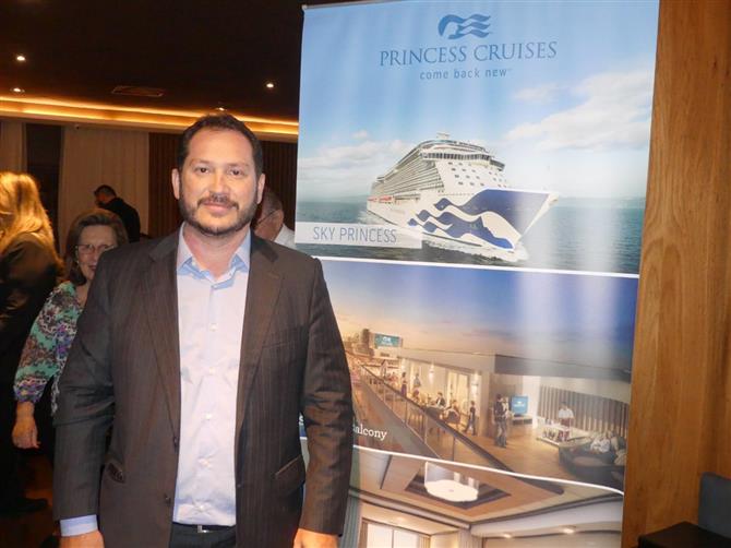 Pablo Zabala, diretor de Marketing e Vendas da Discover Cruises
