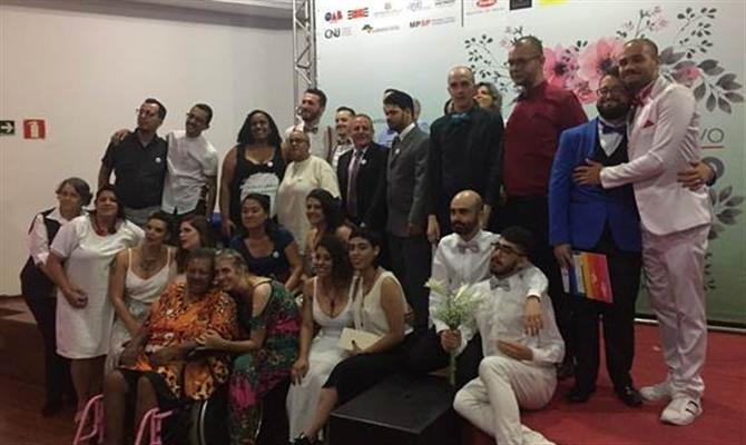 37 casais se uniram civilmente no Casamento Igualitário Coletivo da prefeitura de São Paulo