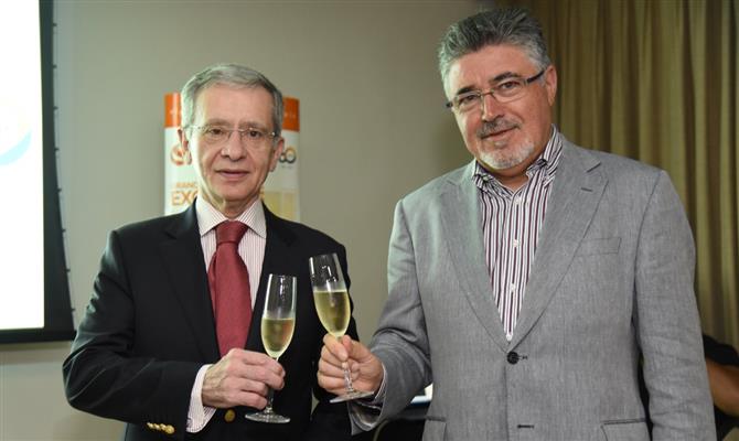 O presidente da Lusanova, Luis Lourenço, com o  diretor executivo da operadora, Daniel Marchante