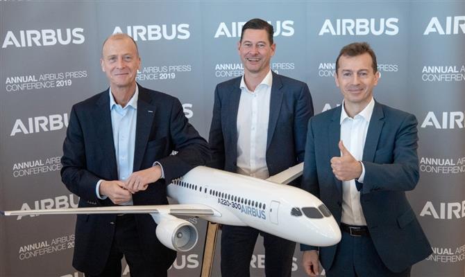 Tom Enders, Harald Wihelm e Guillaume Faury, da Airbus