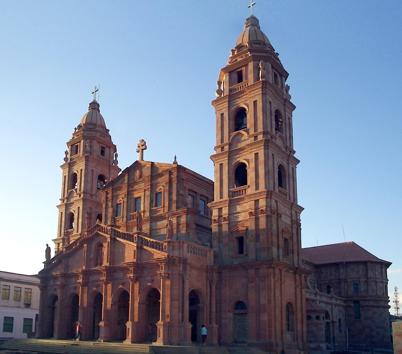 Catedral Angelopolitana é um dos atrativos religiosos de Santo Ângelo, no Rio Grande do Sul