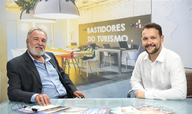 Presidente da GTA, Celso Guelfi, e Rodrigo Vieira, coordenador de Redação da PANROTAS durante o programa Bastidores do Turismo
