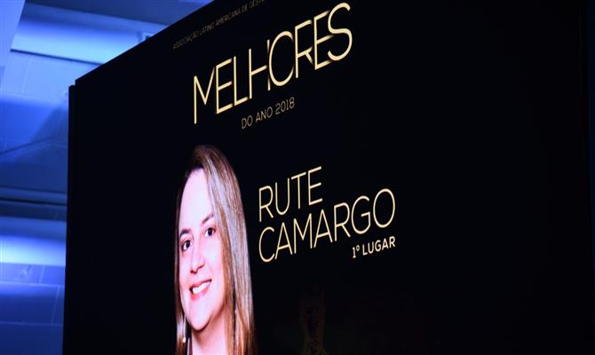 Gerente de Marketing e Novos Negócios da Costa Brava, Rute Camargo foi eleita a melhor profissional do ramo corporativo pela Alagev
