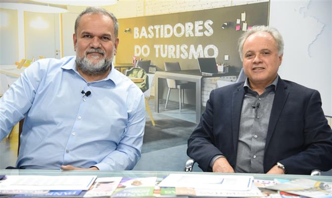 Editor-chefe da PANROTAS, Artur Luiz Andrade, ao lado de Carlos Prado, presidente da Abracorp