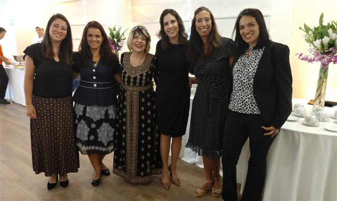 Mariana Forte, Luciana Barbosa, da Aeroméxico, Leila Navarro, palestrante, Bruna Freitas, Francine Gomes  e Marli Siqueira, da Aeroméxico 