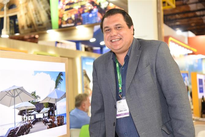 Rene Contreras, da República Dominicana