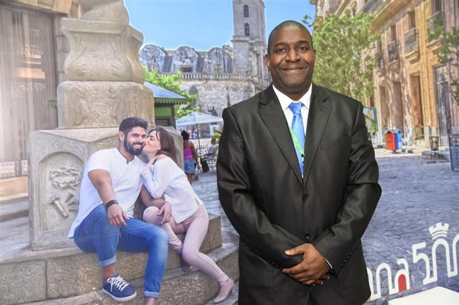 Rene Contreras, da República Dominicana