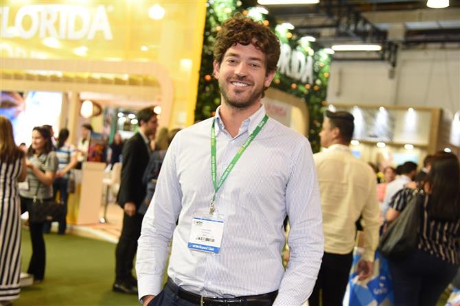 Rene Contreras, da República Dominicana